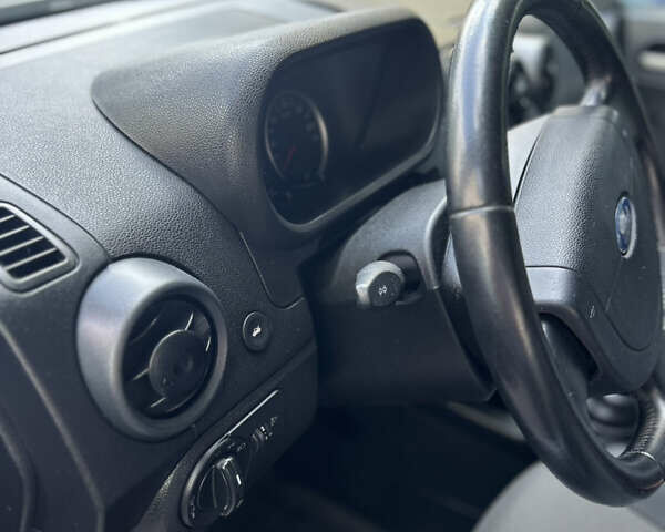 Сірий Форд Фьюжен, об'ємом двигуна 1.39 л та пробігом 216 тис. км за 5000 $, фото 34 на Automoto.ua