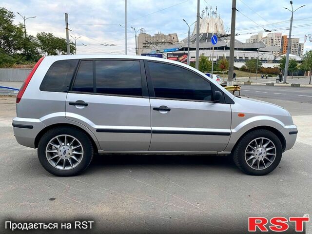 Серый Форд Фьюжн, объемом двигателя 1.4 л и пробегом 245 тыс. км за 6000 $, фото 1 на Automoto.ua