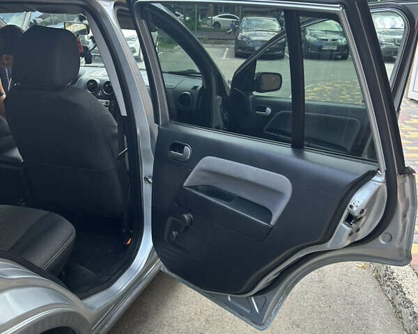 Сірий Форд Фьюжен, об'ємом двигуна 1.39 л та пробігом 216 тис. км за 5000 $, фото 10 на Automoto.ua