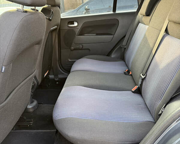 Серый Форд Фьюжн, объемом двигателя 1.6 л и пробегом 161 тыс. км за 6599 $, фото 17 на Automoto.ua