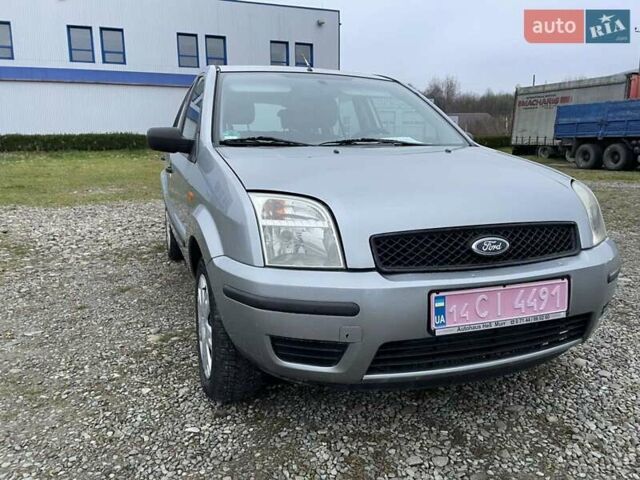 Серый Форд Фьюжн, объемом двигателя 1.4 л и пробегом 118 тыс. км за 5450 $, фото 1 на Automoto.ua