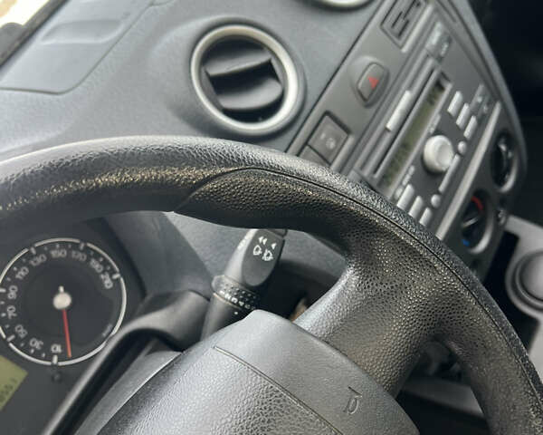 Сірий Форд Фьюжен, об'ємом двигуна 0 л та пробігом 148 тис. км за 4950 $, фото 17 на Automoto.ua