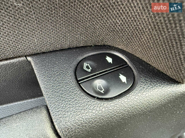 Серый Форд Фьюжн, объемом двигателя 1.6 л и пробегом 161 тыс. км за 6599 $, фото 16 на Automoto.ua