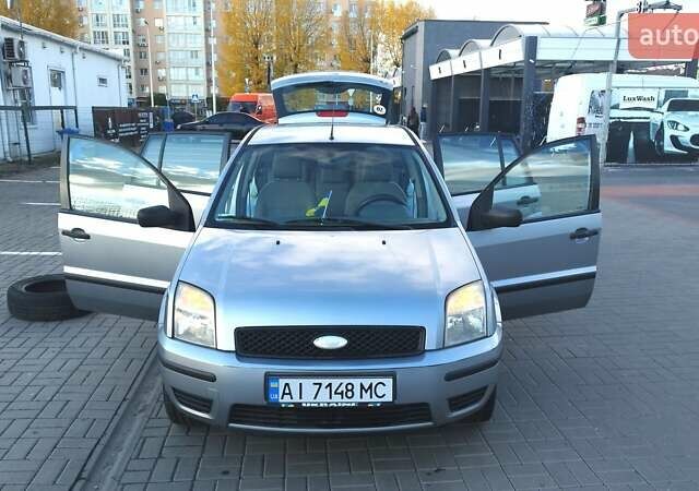 Форд Фьюжен 2005 у Києві на Automoto.ua Сірий Форд Фьюжен, об'ємом двигуна 1.39 л та пробігом 211 тис. км за 3599 $, фото 11 на Automoto.ua
