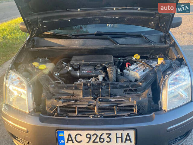 Серый Форд Фьюжн, объемом двигателя 1.4 л и пробегом 226 тыс. км за 4200 $, фото 10 на Automoto.ua