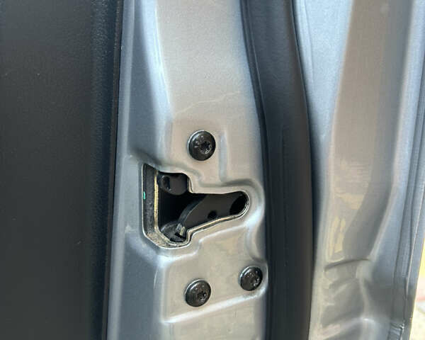 Сірий Форд Фьюжен, об'ємом двигуна 1.39 л та пробігом 216 тис. км за 5000 $, фото 16 на Automoto.ua