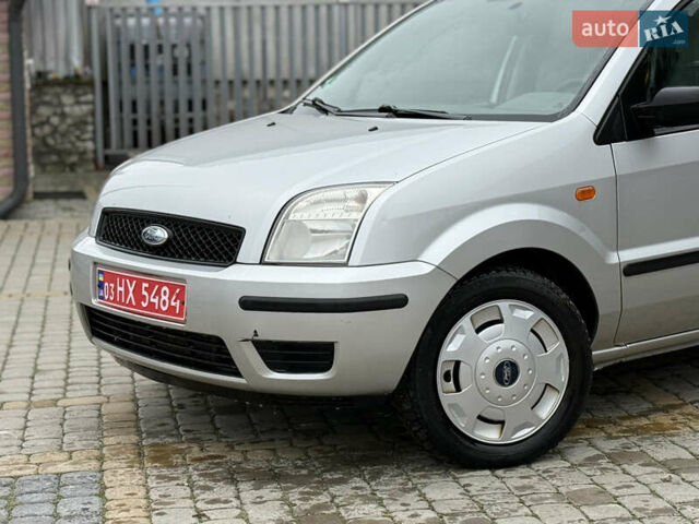 Сірий Форд Фьюжен, об'ємом двигуна 1.6 л та пробігом 120 тис. км за 5450 $, фото 3 на Automoto.ua