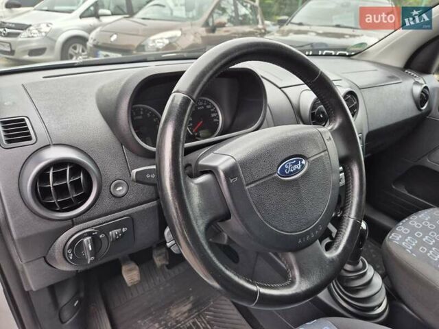 Серый Форд Фьюжн, объемом двигателя 1.4 л и пробегом 229 тыс. км за 4900 $, фото 7 на Automoto.ua