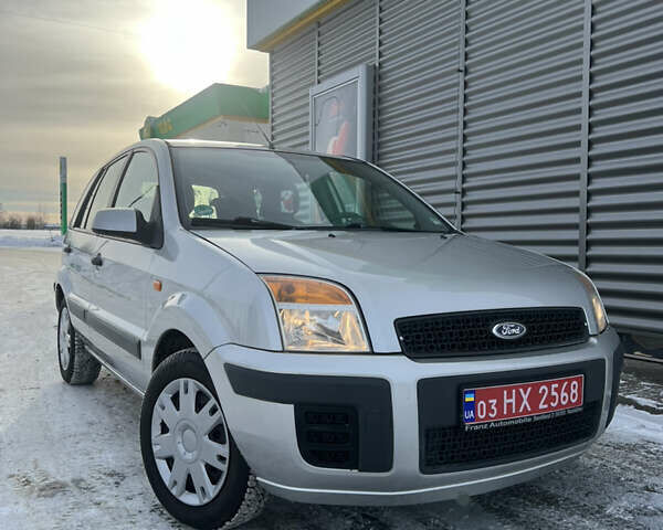 Сірий Форд Фьюжен, об'ємом двигуна 0 л та пробігом 148 тис. км за 4950 $, фото 1 на Automoto.ua