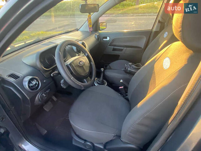 Серый Форд Фьюжн, объемом двигателя 1.4 л и пробегом 226 тыс. км за 4200 $, фото 9 на Automoto.ua