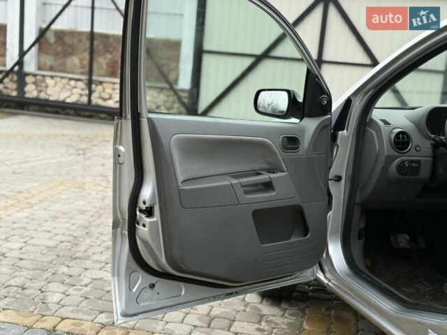 Сірий Форд Фьюжен, об'ємом двигуна 1.6 л та пробігом 120 тис. км за 5450 $, фото 17 на Automoto.ua