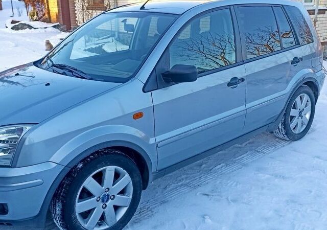 Серый Форд Фьюжн, объемом двигателя 1.6 л и пробегом 195 тыс. км за 5250 $, фото 2 на Automoto.ua