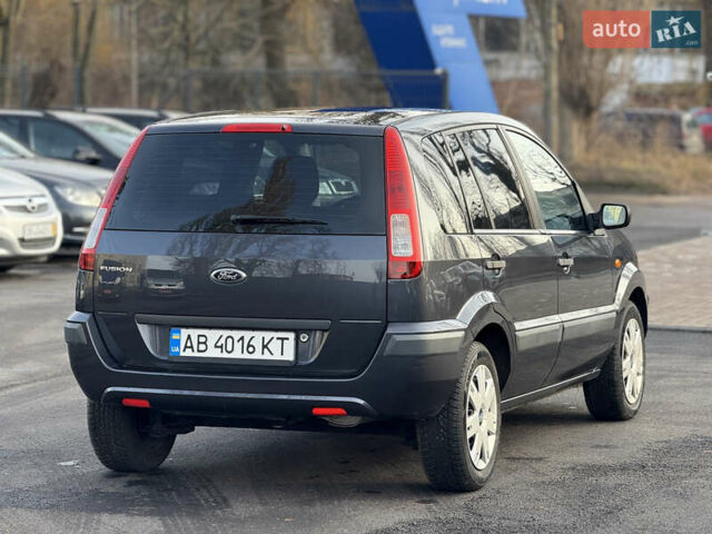 Серый Форд Фьюжн, объемом двигателя 1.6 л и пробегом 161 тыс. км за 6599 $, фото 3 на Automoto.ua
