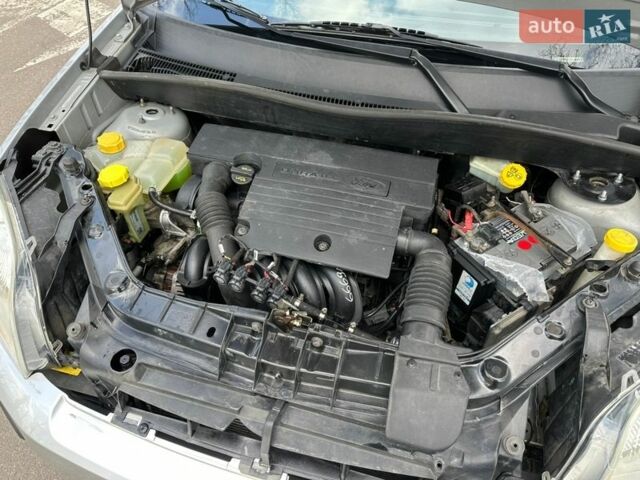 Серый Форд Фьюжн, объемом двигателя 1.6 л и пробегом 220 тыс. км за 4300 $, фото 13 на Automoto.ua