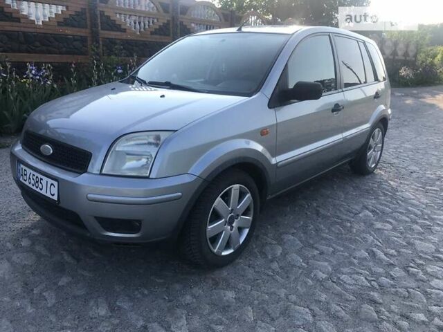 Серый Форд Фьюжн, объемом двигателя 1.4 л и пробегом 197 тыс. км за 4300 $, фото 2 на Automoto.ua