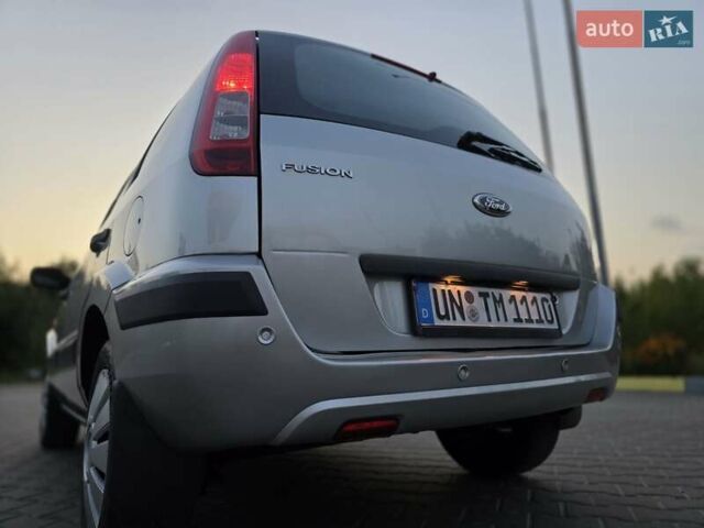 Серый Форд Фьюжн, объемом двигателя 1.2 л и пробегом 160 тыс. км за 4350 $, фото 11 на Automoto.ua