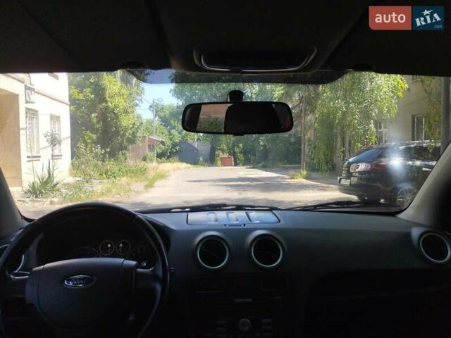 Сірий Форд Фьюжен, об'ємом двигуна 1.6 л та пробігом 237 тис. км за 5300 $, фото 28 на Automoto.ua