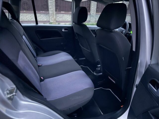 Сірий Форд Фьюжен, об'ємом двигуна 1.4 л та пробігом 173 тис. км за 5500 $, фото 18 на Automoto.ua