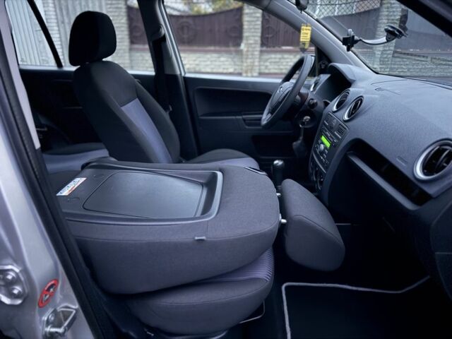 Сірий Форд Фьюжен, об'ємом двигуна 1.4 л та пробігом 173 тис. км за 5500 $, фото 15 на Automoto.ua