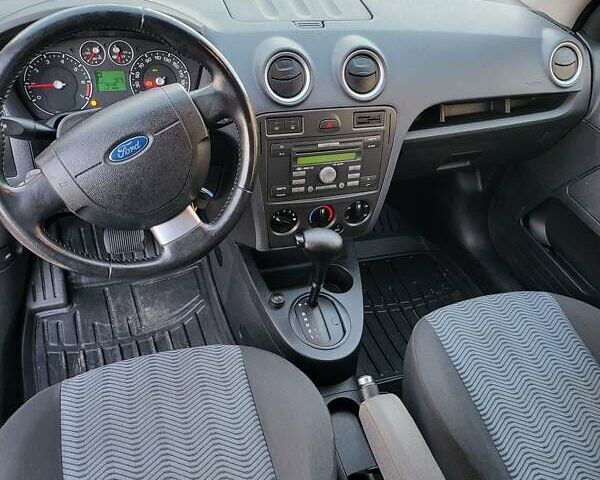 Серый Форд Фьюжн, объемом двигателя 1.6 л и пробегом 196 тыс. км за 5990 $, фото 16 на Automoto.ua