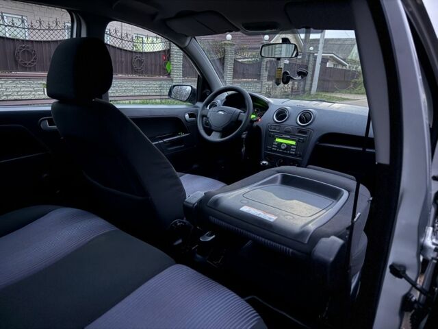 Сірий Форд Фьюжен, об'ємом двигуна 1.4 л та пробігом 173 тис. км за 5500 $, фото 16 на Automoto.ua