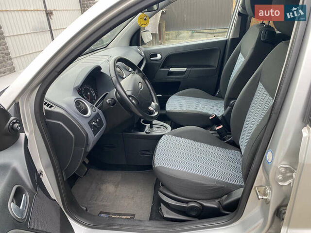 Сірий Форд Фьюжен, об'ємом двигуна 1.6 л та пробігом 185 тис. км за 6500 $, фото 11 на Automoto.ua