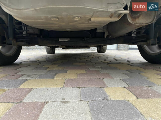 Сірий Форд Фьюжен, об'ємом двигуна 1.6 л та пробігом 185 тис. км за 6500 $, фото 25 на Automoto.ua