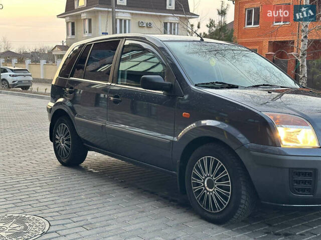 Сірий Форд Фьюжен, об'ємом двигуна 1.4 л та пробігом 210 тис. км за 5299 $, фото 4 на Automoto.ua