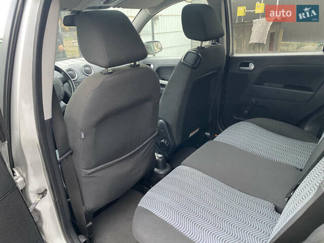 Сірий Форд Фьюжен, об'ємом двигуна 1.6 л та пробігом 185 тис. км за 6500 $, фото 14 на Automoto.ua