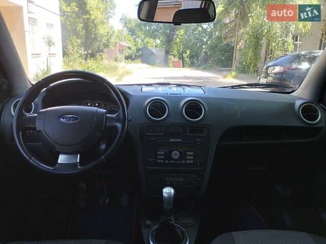 Сірий Форд Фьюжен, об'ємом двигуна 1.6 л та пробігом 237 тис. км за 5300 $, фото 27 на Automoto.ua