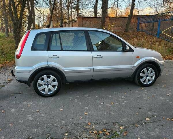 Серый Форд Фьюжн, объемом двигателя 1.6 л и пробегом 196 тыс. км за 5990 $, фото 6 на Automoto.ua