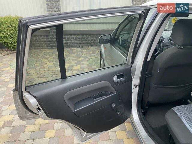 Сірий Форд Фьюжен, об'ємом двигуна 1.6 л та пробігом 185 тис. км за 6500 $, фото 8 на Automoto.ua