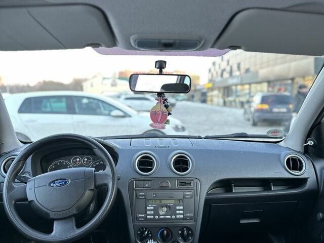 Серый Форд Фьюжн, объемом двигателя 1.4 л и пробегом 160 тыс. км за 4150 $, фото 6 на Automoto.ua