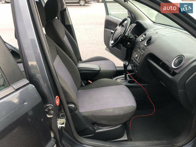 Серый Форд Фьюжн, объемом двигателя 1.6 л и пробегом 149 тыс. км за 5399 $, фото 14 на Automoto.ua