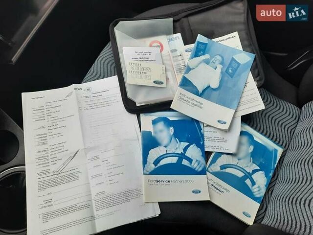 Сірий Форд Фьюжен, об'ємом двигуна 1.6 л та пробігом 195 тис. км за 5550 $, фото 97 на Automoto.ua
