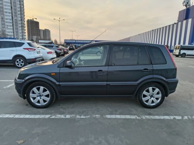 Сірий Форд Фьюжен, об'ємом двигуна 1.6 л та пробігом 202 тис. км за 4700 $, фото 5 на Automoto.ua