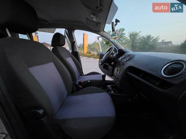 Серый Форд Фьюжн, объемом двигателя 1.2 л и пробегом 160 тыс. км за 4350 $, фото 16 на Automoto.ua