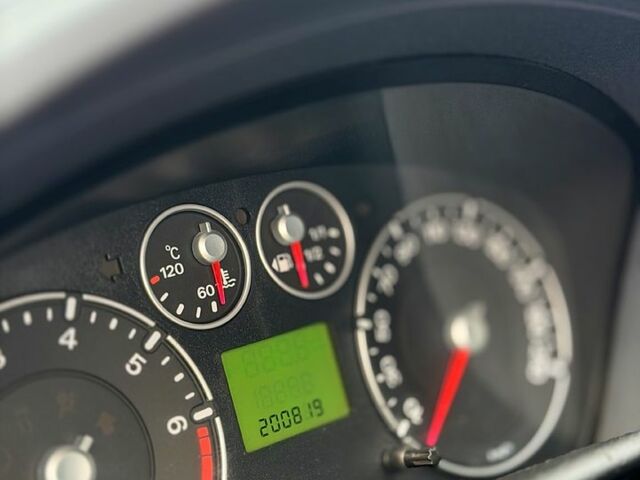 Серый Форд Фьюжн, объемом двигателя 1.2 л и пробегом 200 тыс. км за 4999 $, фото 7 на Automoto.ua