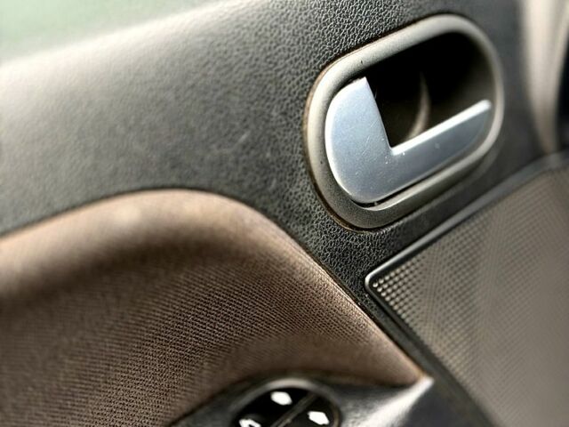 Серый Форд Фьюжн, объемом двигателя 1.2 л и пробегом 200 тыс. км за 4999 $, фото 10 на Automoto.ua