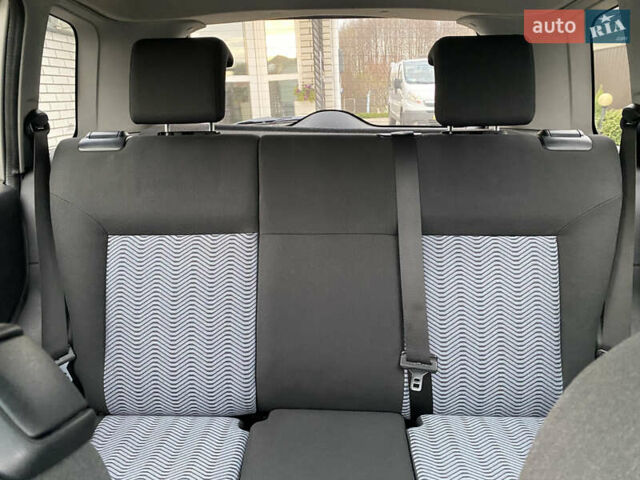 Сірий Форд Фьюжен, об'ємом двигуна 1.6 л та пробігом 185 тис. км за 6500 $, фото 19 на Automoto.ua