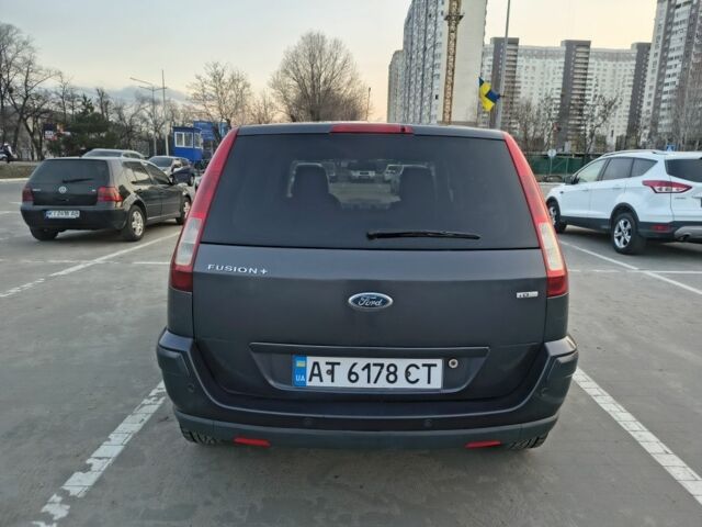 Сірий Форд Фьюжен, об'ємом двигуна 1.6 л та пробігом 202 тис. км за 4700 $, фото 3 на Automoto.ua