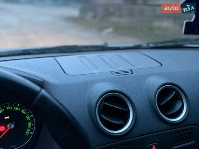 Серый Форд Фьюжн, объемом двигателя 1.4 л и пробегом 149 тыс. км за 5500 $, фото 15 на Automoto.ua