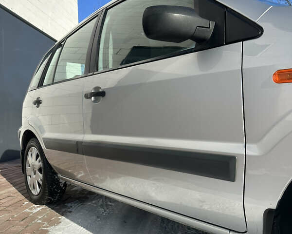 Серый Форд Фьюжн, объемом двигателя 1.4 л и пробегом 200 тыс. км за 5099 $, фото 2 на Automoto.ua