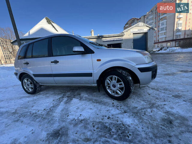 Сірий Форд Фьюжен, об'ємом двигуна 1.4 л та пробігом 306 тис. км за 3650 $, фото 3 на Automoto.ua