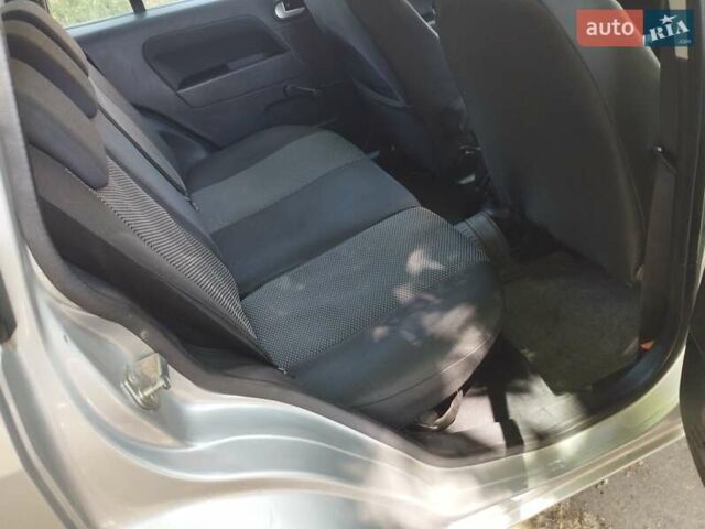Сірий Форд Фьюжен, об'ємом двигуна 1.6 л та пробігом 237 тис. км за 5300 $, фото 44 на Automoto.ua