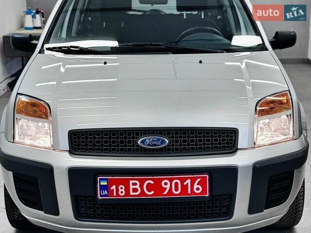 Сірий Форд Фьюжен, об'ємом двигуна 1.6 л та пробігом 119 тис. км за 5490 $, фото 51 на Automoto.ua