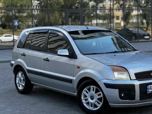Сірий Форд Фьюжен, об'ємом двигуна 1.4 л та пробігом 275 тис. км за 3400 $, фото 6 на Automoto.ua