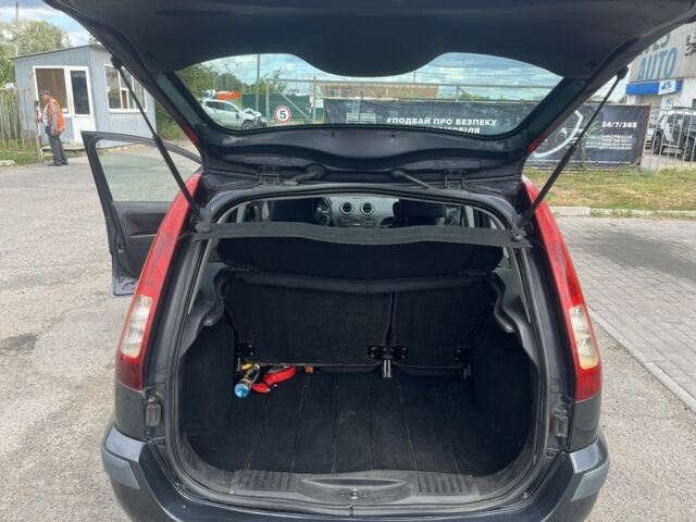 Серый Форд Фьюжн, объемом двигателя 1.6 л и пробегом 236 тыс. км за 4999 $, фото 10 на Automoto.ua