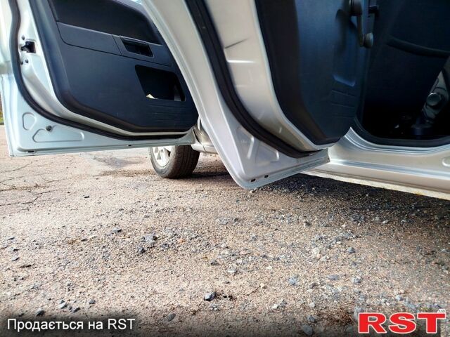 Сірий Форд Фьюжен, об'ємом двигуна 1.4 л та пробігом 230 тис. км за 4500 $, фото 7 на Automoto.ua