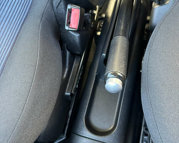 Сірий Форд Фьюжен, об'ємом двигуна 1.4 л та пробігом 168 тис. км за 5150 $, фото 26 на Automoto.ua